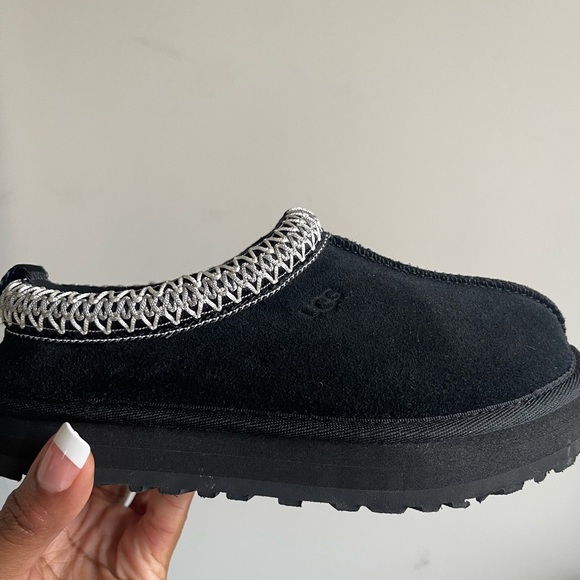 Kids Ugg Slippers - Picture 6 of 6